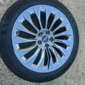 제네시스 EQ900 스퍼터링 19인치 순정 휠타이어 세트