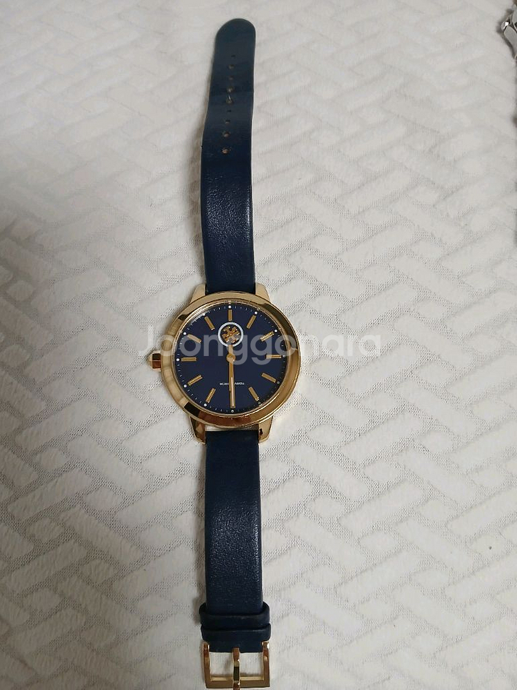 토리버치 콜린스 레더 시계89000원 정가48만원대 거의새것 상태최상--3