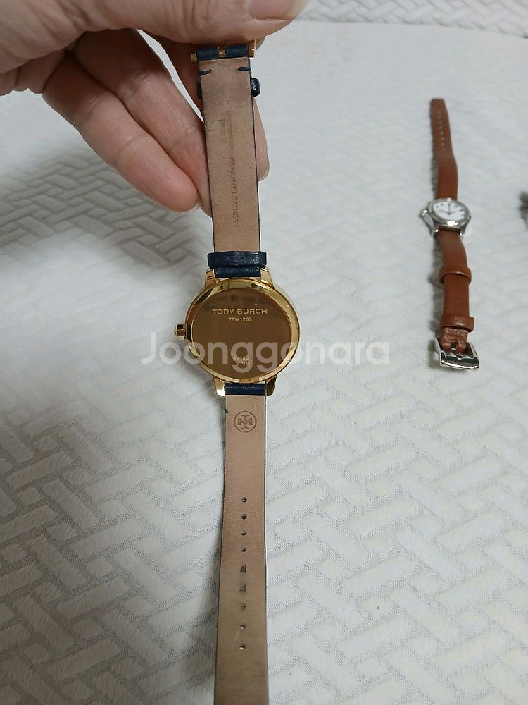 토리버치 콜린스 레더 시계89000원 정가48만원대 거의새것 상태최상--4
