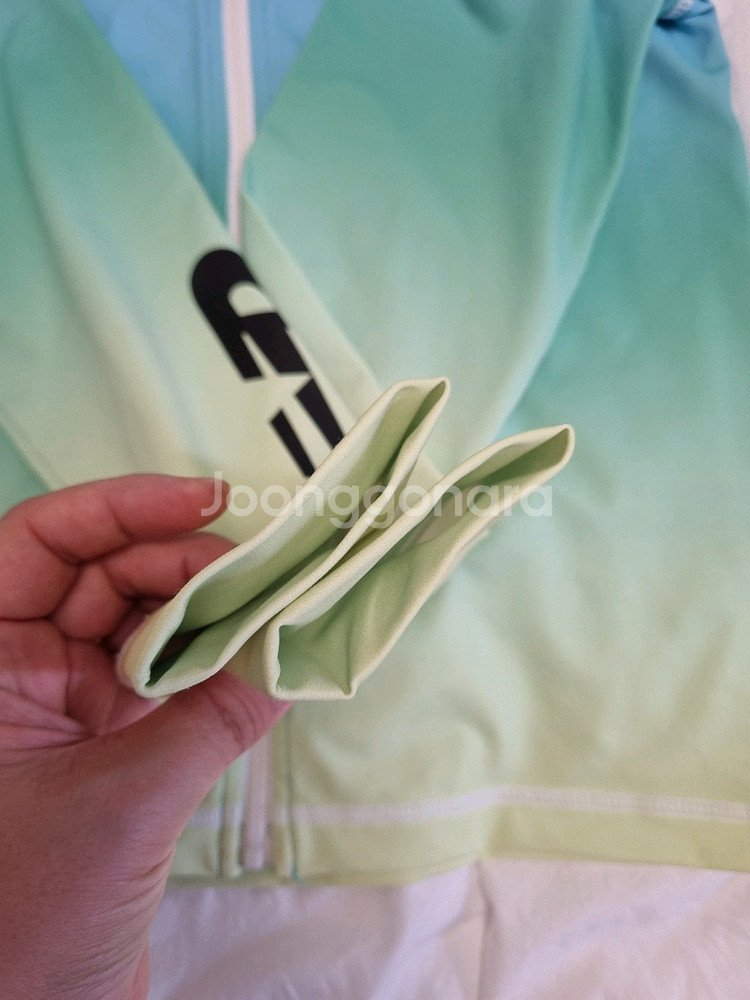 뉴발란스 키즈 래쉬가드130--3