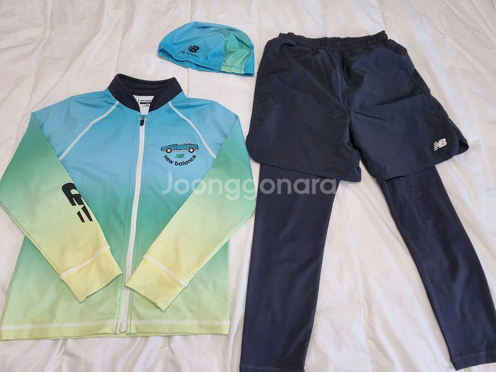 뉴발란스 키즈 래쉬가드130--0