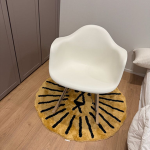 허먼밀러 임스 몰디드 플라스틱 암 체어 라커베이스