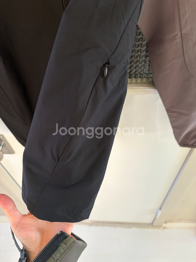 콜드웜 soft shell jacket (black) -small fit- 팝니다.--3