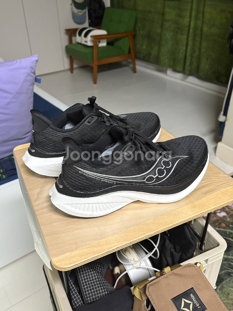 써코니 엔돌핀스피드5 우먼 (250) 팝니다.--0