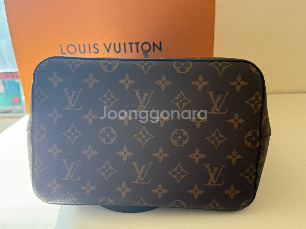 루이비통 네오노에 MM 모노그램 버킷백--4