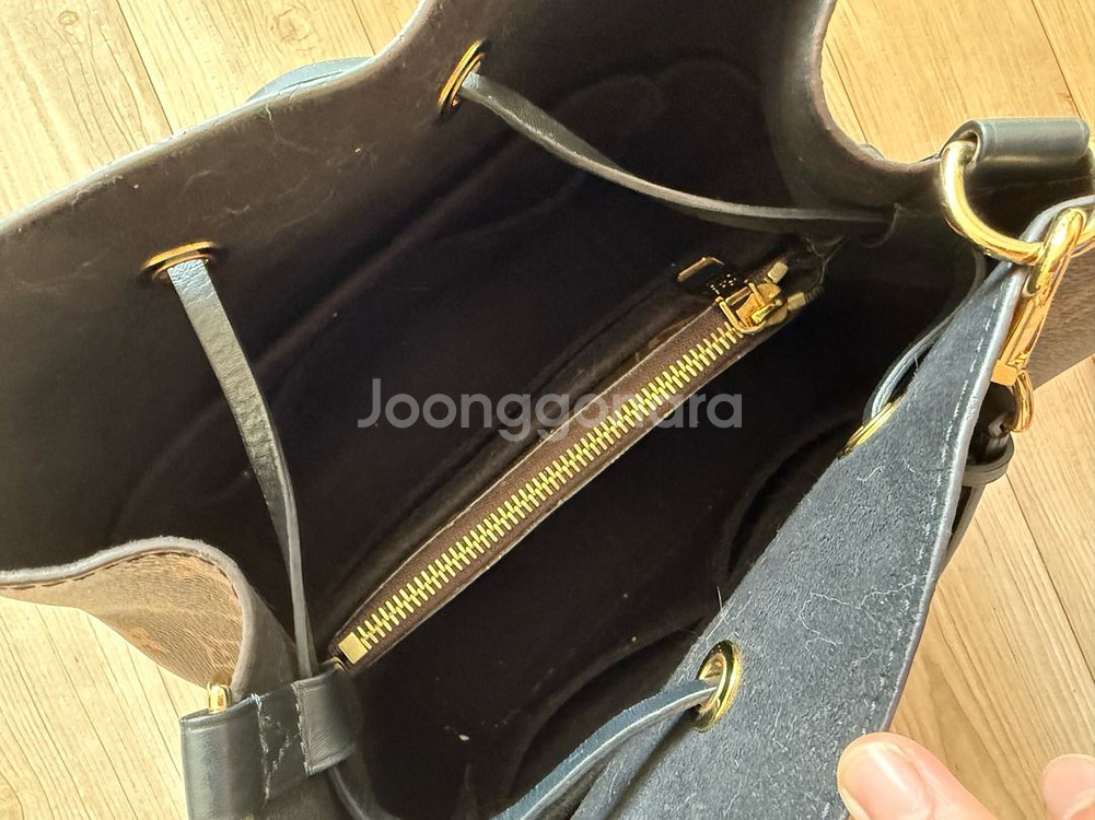 루이비통 네오노에 MM 모노그램 버킷백--5