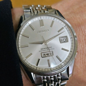 초희귀레어템 세이코 빈티지 오토메틱 시계 팝니다.