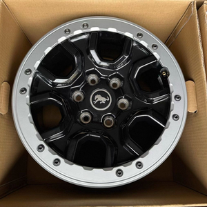 국내재고보유. 브롱코 중국산 순정 사스콰치 휠 17x8.5J ET30 (6x139.7)