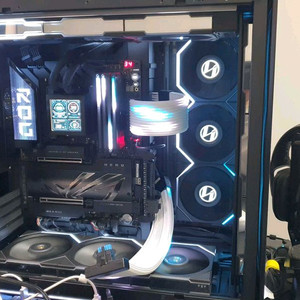 고성능 게이밍 PC 반본체 직거래