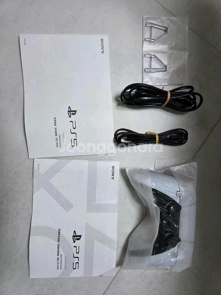 플스5 디스크에디션 1TB 신품 S급 판매합니다--6