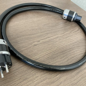 오야이데 츠나미 v2 파워케이블 , 알루미늄 8구 멀티탭