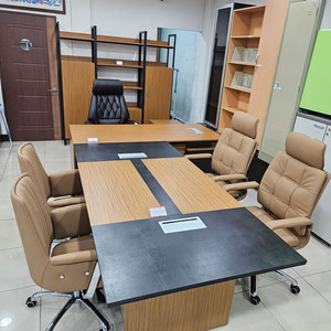 (미개봉)중역용 사장실책상 의자 테이블 책장 서울전시장 이미지