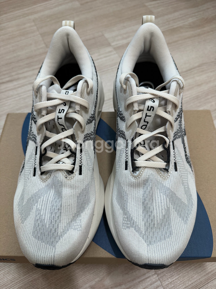 아식스 노바블라스트5 오트밀 블랙 275--1