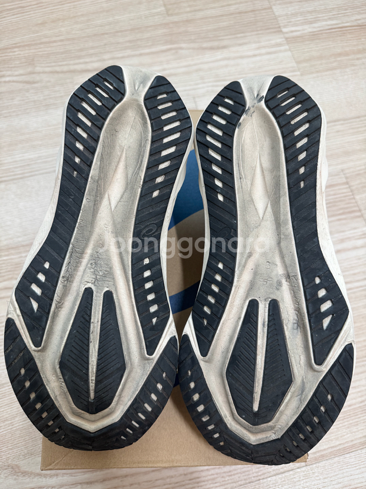 아식스 노바블라스트5 오트밀 블랙 275--2