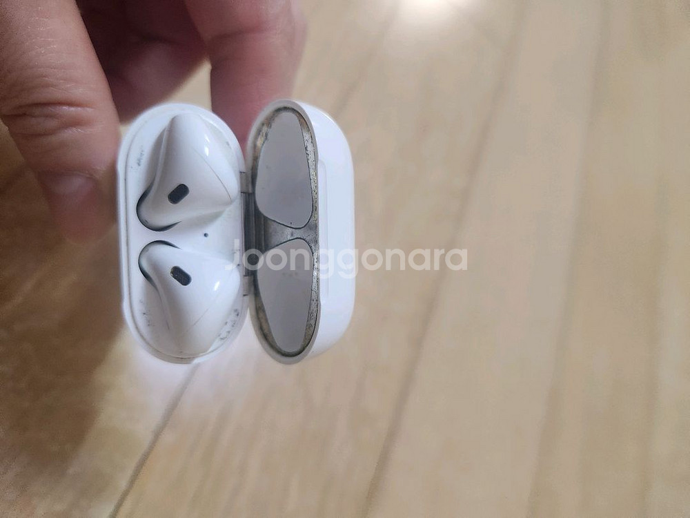 무선 이어폰 에어팟 2세대--1