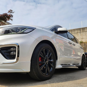 더뉴카니발 19인치 블랙휠 순정휠 중고휠 팝니다