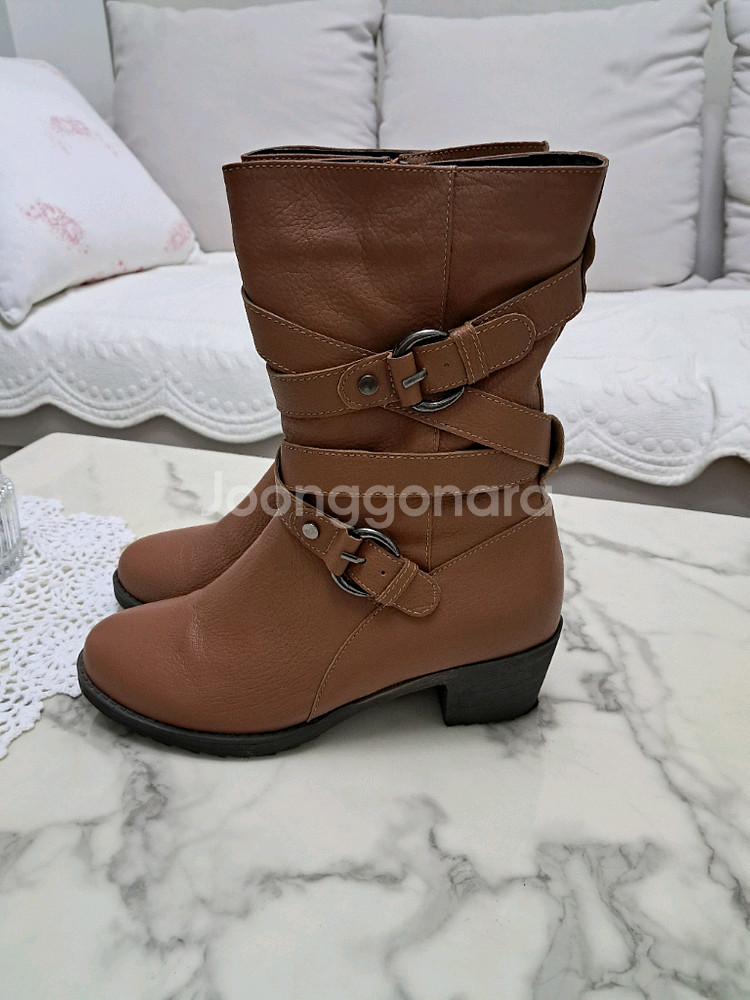 여성 버클 장식 앵글 부츠--2