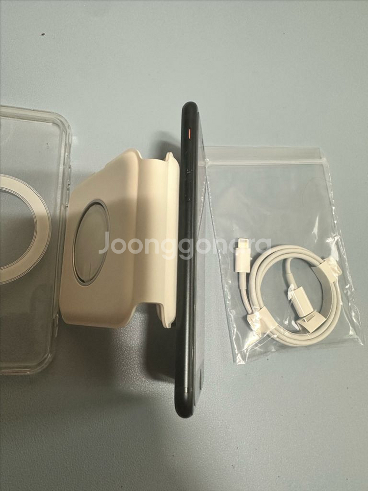 아이폰se3 64기가,배터리76프로,정품케이블 포함세컨--5