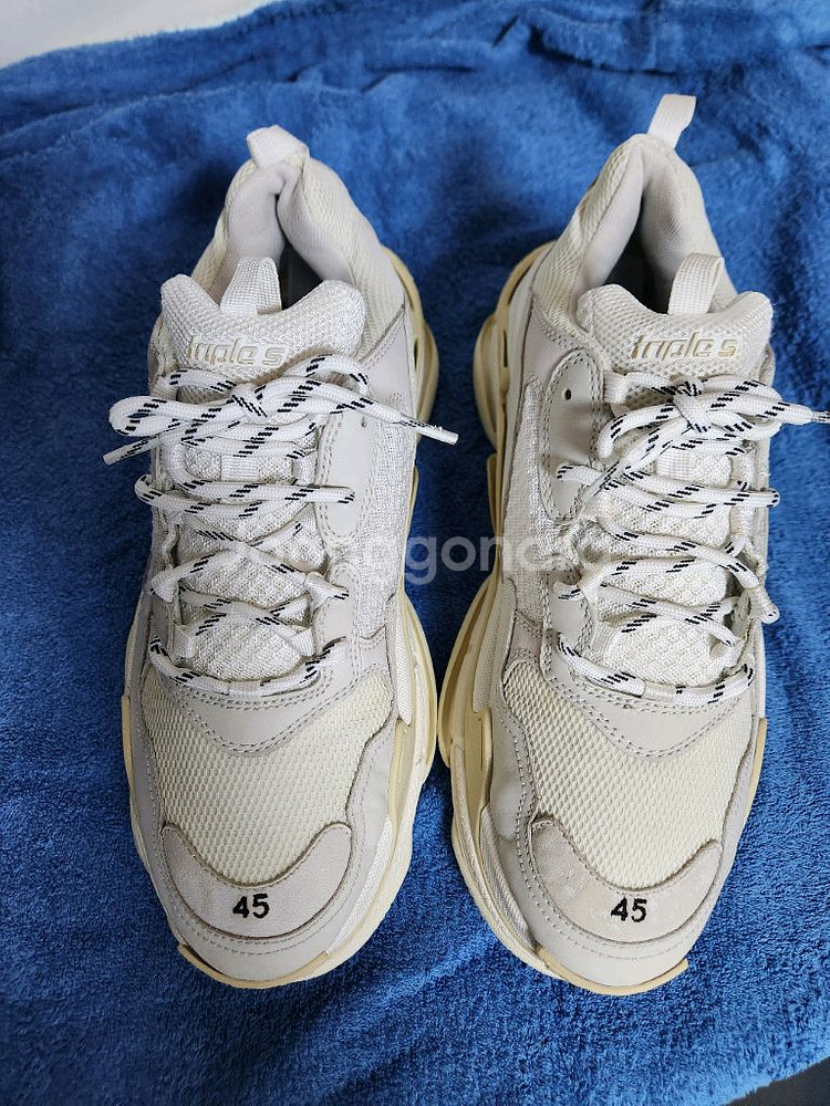 발렌시아가 트리플S 아이보리 스니커즈 295mm--0