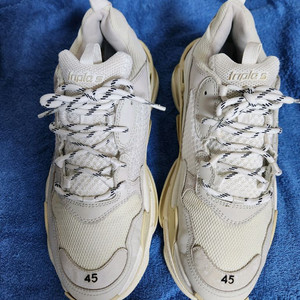 발렌시아가 트리플S 아이보리 스니커즈 295mm