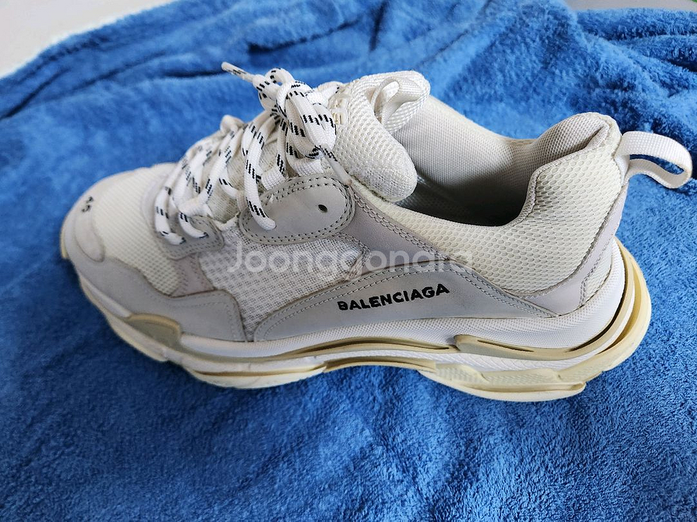 발렌시아가 트리플S 아이보리 스니커즈 295mm--1