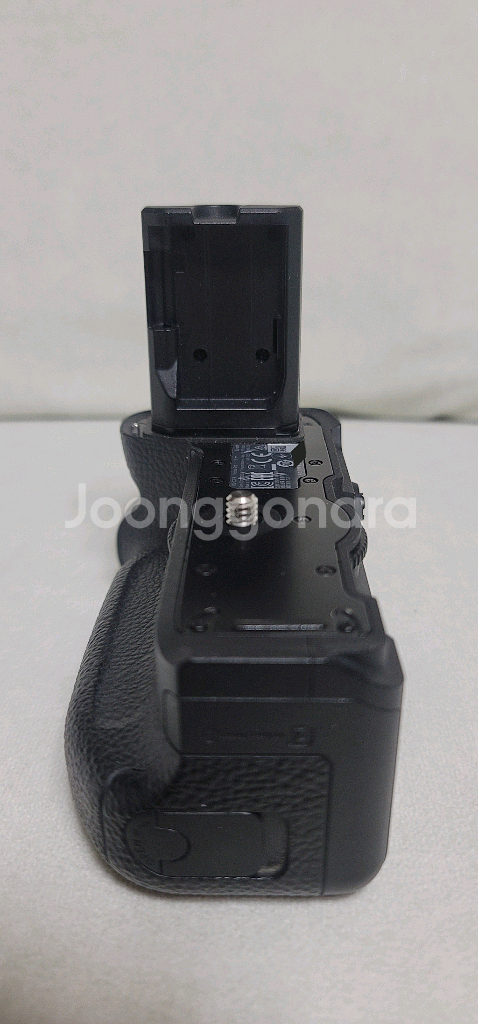 소니정품 A7M3용 VG-C3EM 세로그립 팝니다.--3