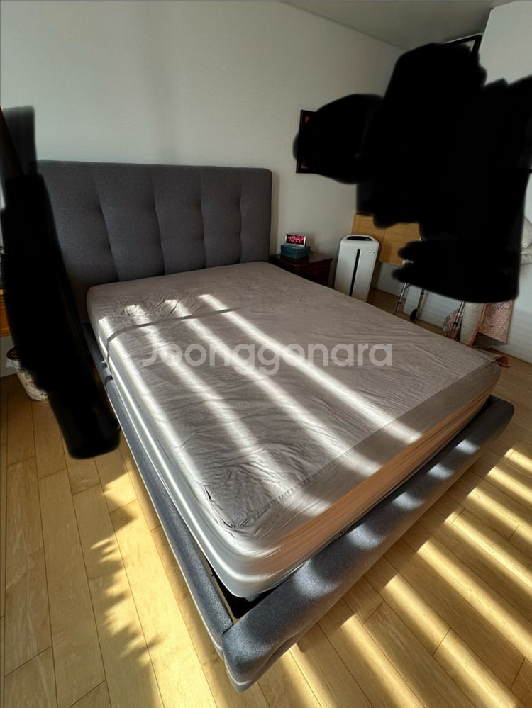 퀸사이즈 헤드보드 매트리스 침대세트--2