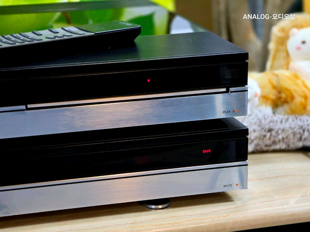 뱅앤올룹슨 베오마스터 7000 리시버앰프와 베오그램 7000 CD플레이어--6