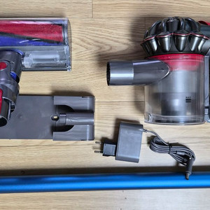 깨끗하게 세척한 다이슨 청소기 V7(22분 연속동작)