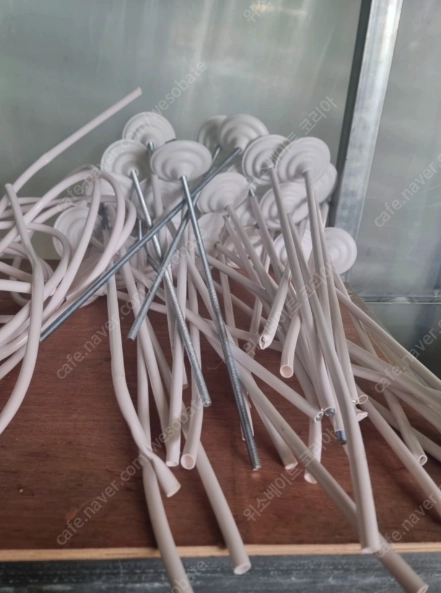 LED 레일 조명 레일 설치 전삿 볼트 부속 인테리어 인테리어부품 카페인테리어 카페창업 이미지