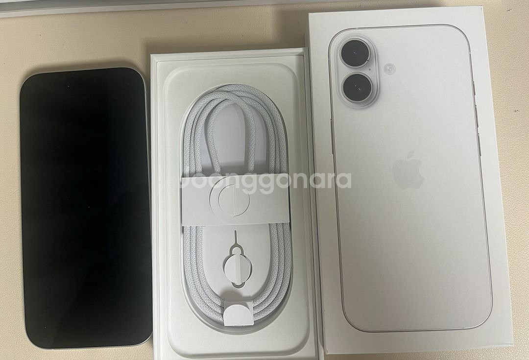 아이폰 17 화이트 256기가 풀박스 팝니다--0