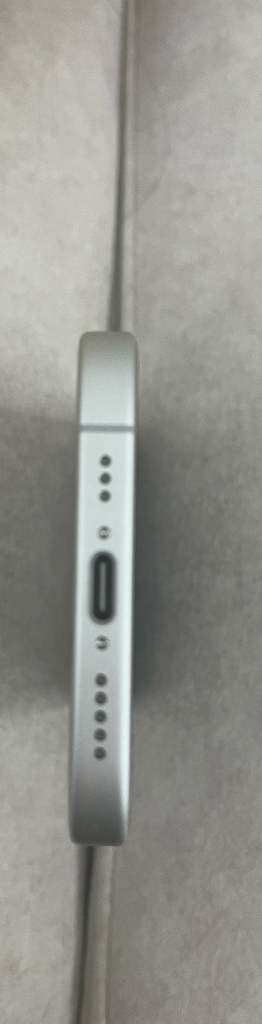 아이폰 17 화이트 256기가 풀박스 팝니다--4