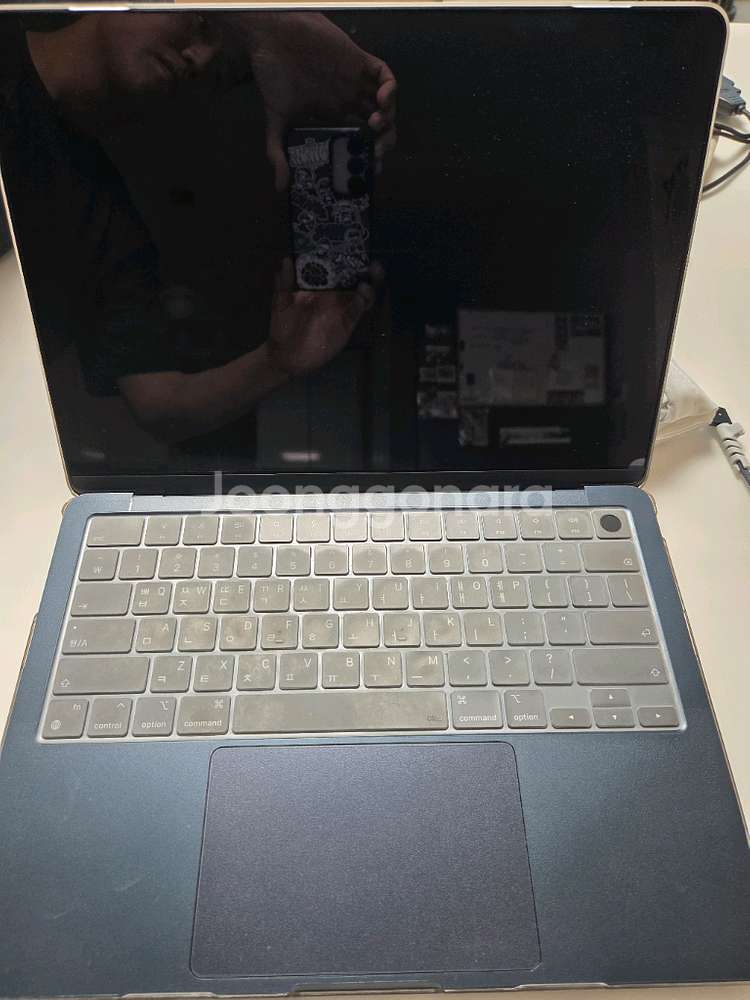 맥북 에어 M2 13인치 8GB/256GB--1