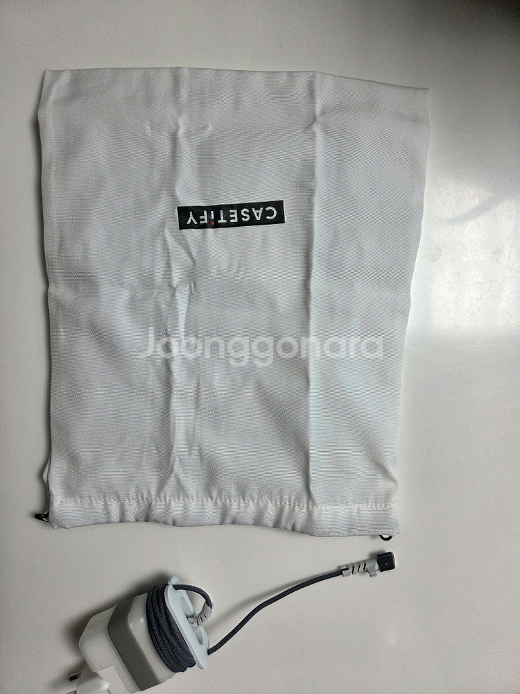 맥북 에어 M2 13인치 8GB/256GB--5