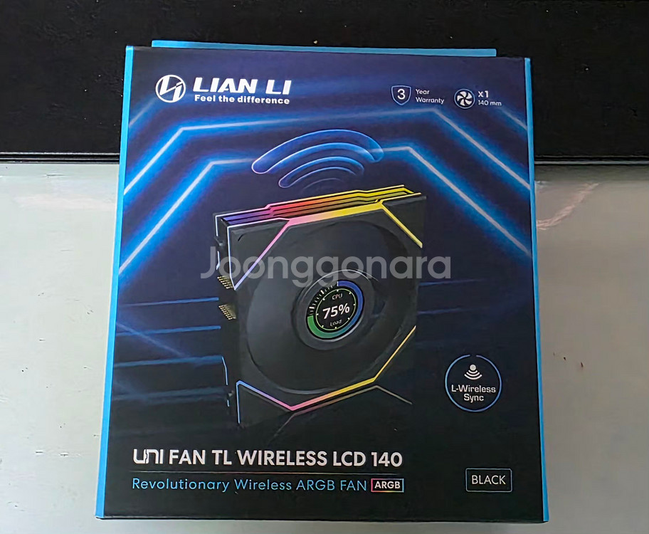 리안리 UNI FAN TL Wireless LCD 140 리버스 (블랙)4개 정방향 1개 컨트롤러 판매 합니다--1