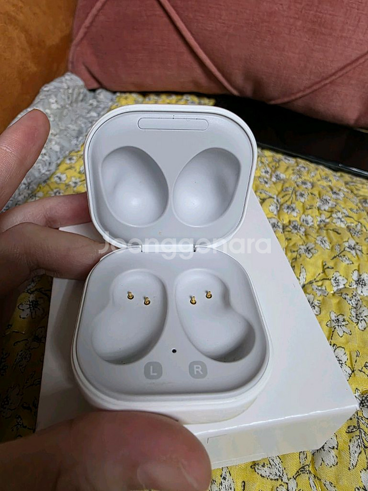 삼성 갤럭시 버즈 라이브 본체(케이스) 정품--1