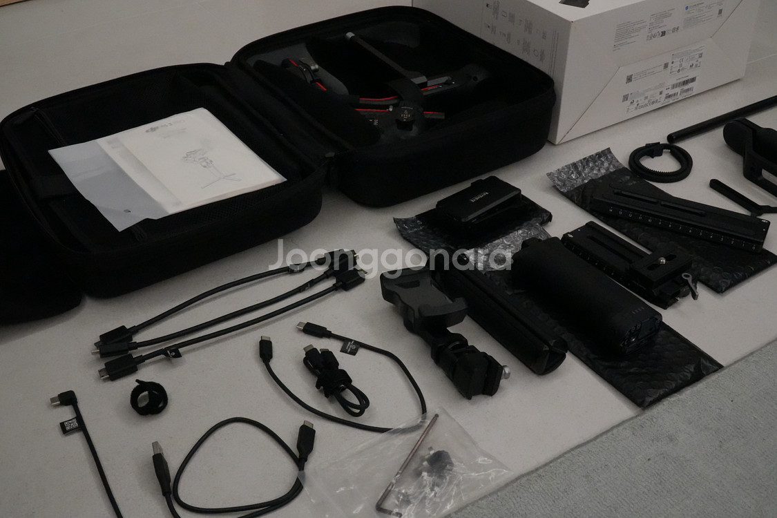 DJI RS 3 Pro 콤보 짐벌 세트--0