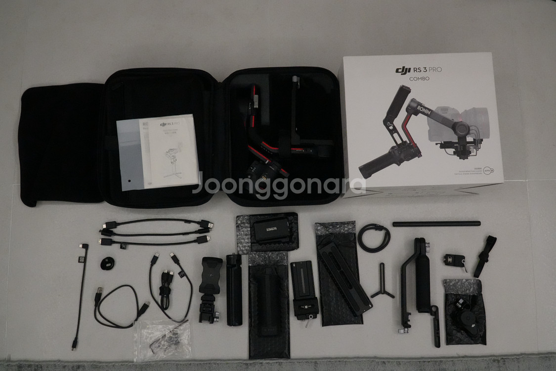 DJI RS 3 Pro 콤보 짐벌 세트--1