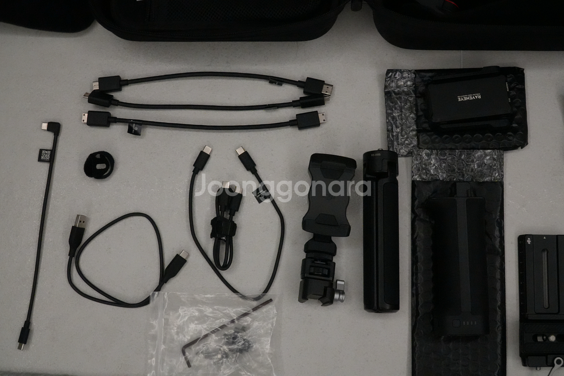 DJI RS 3 Pro 콤보 짐벌 세트--4