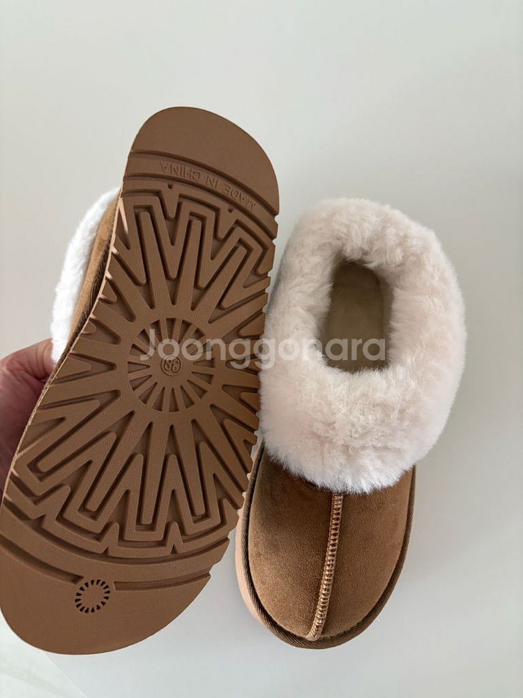 어그 퍼 슬리퍼 240--2