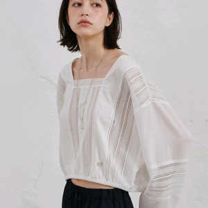 르윗 레이스 패치 블라우스 lace patch blouse