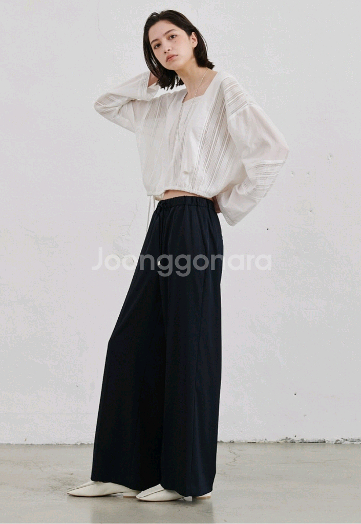 르윗 레이스 패치 블라우스 lace patch blouse--2