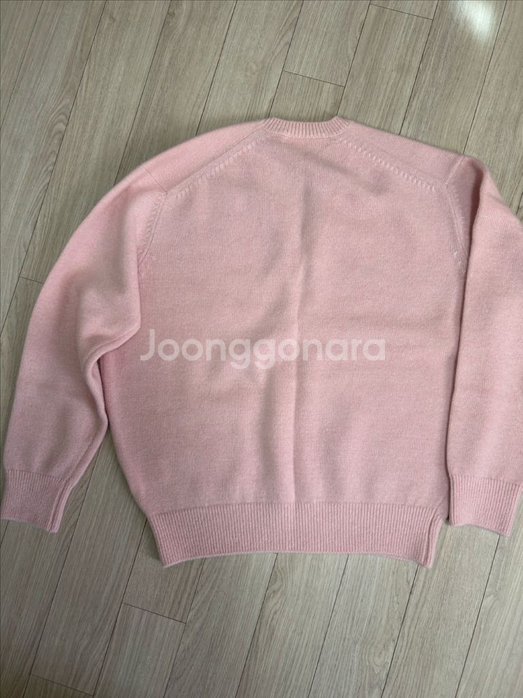 moondal 문달 Deep V-Neck Knit in Pink--4