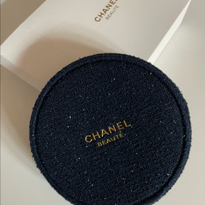 샤넬 뷰티 파우치 반값택포 3만원