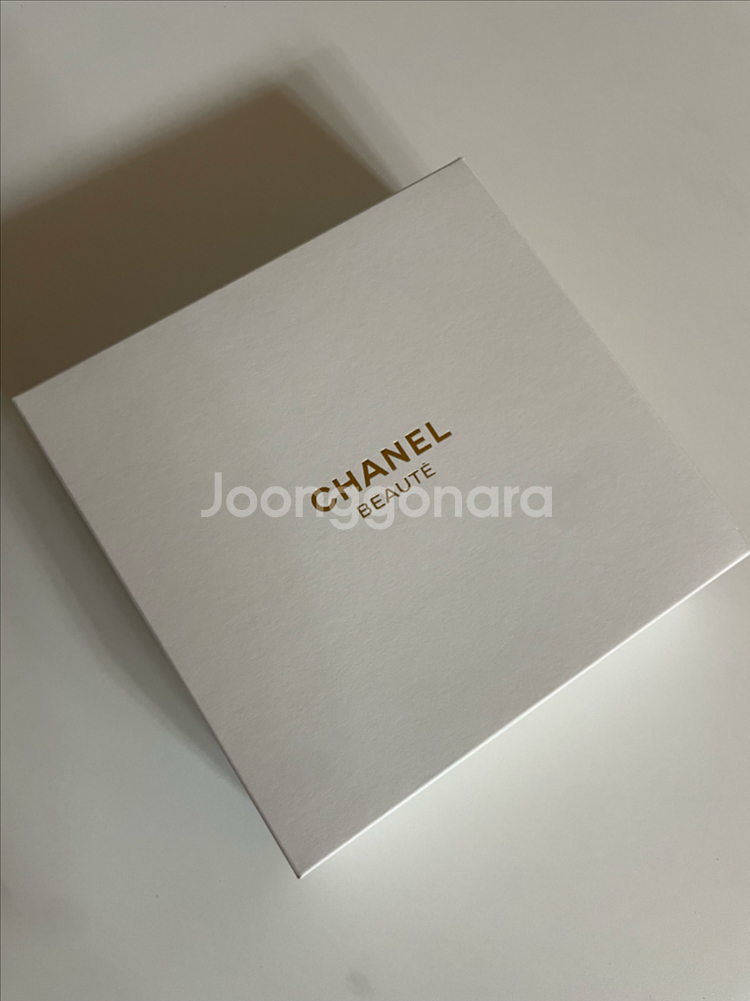 샤넬 뷰티 파우치 반값택포 3만원--2