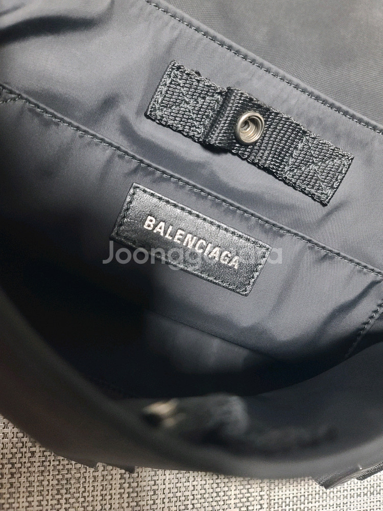 발렌시아가 아미 크로스백 토트백 메신저백--3