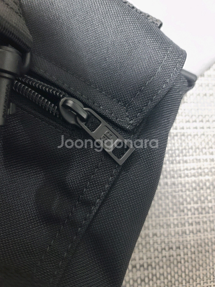 발렌시아가 아미 크로스백 토트백 메신저백--5