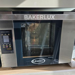 우녹스 샵프로 터치 4단 오븐 XEFT-04HS-ETD 사용횟수 10회미만