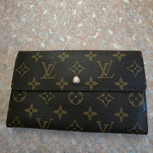 루이비통 사라웰렛 장지갑