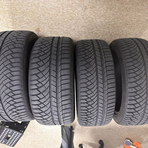 금호 윈터타이어 245/45/19 275/40/19팝니다